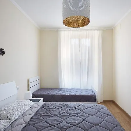 Апартаменты Beautiful Bohemian In Center Conditioned Air *